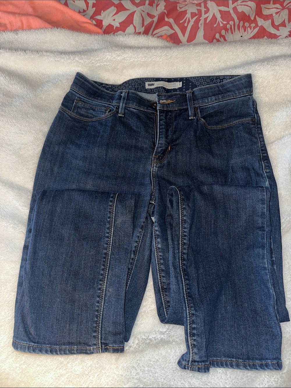 Levi's Women's Straight Leg Dark Blue Denim Jeans